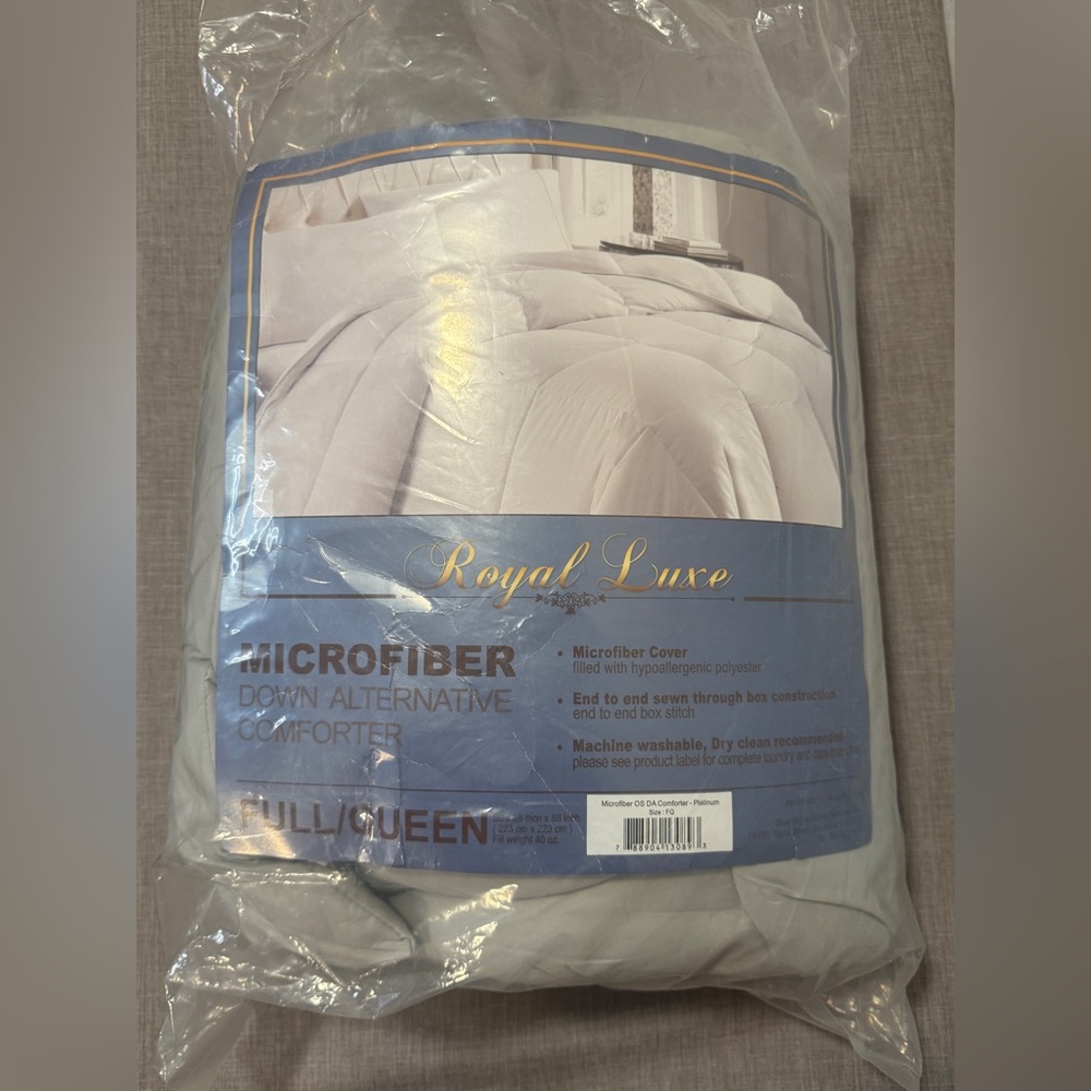NWT Gray Microfiber Comforter Full/Queen 88” X 88”
